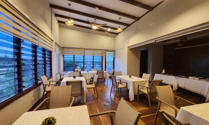 Ada Hotel | Aleri's Garden