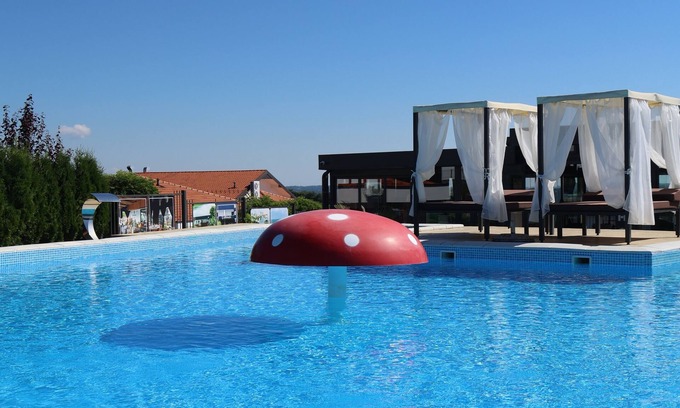 Mladenovac Hotel | Alexander Resort
