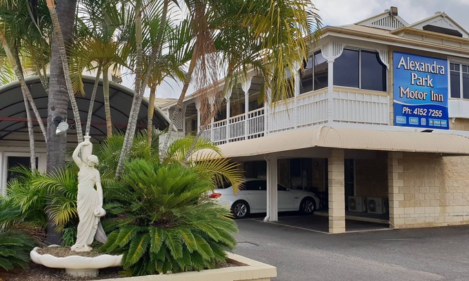 Bundaberg West Hotel | Alexandra Park Motor Inn