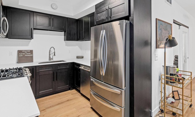Minneapolis Apartment | Aleyeh Suites Lower-Level Unit 1