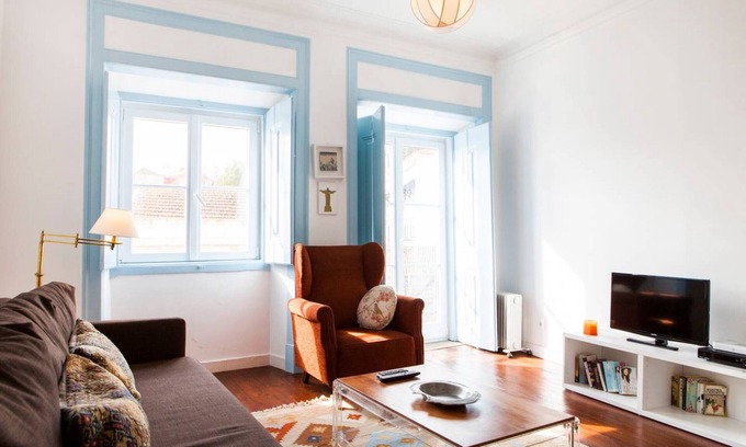 Socorro Apartment | Alfama Azul · Alfama Tailor Made Blue House With a View #1