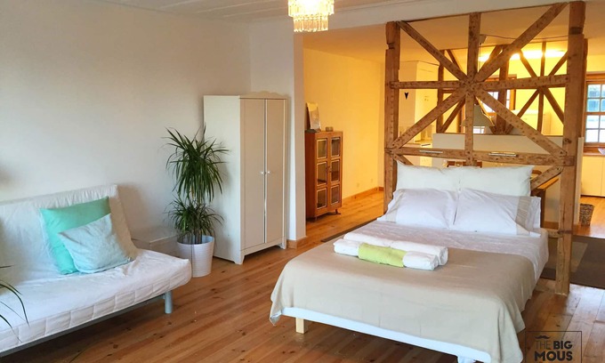 Santa Maria Maior Apartment | Alfama (CASTELO/Miradouro St.Luzia) - Duplex with AC - river/neighborhood view - up to 6 PAX