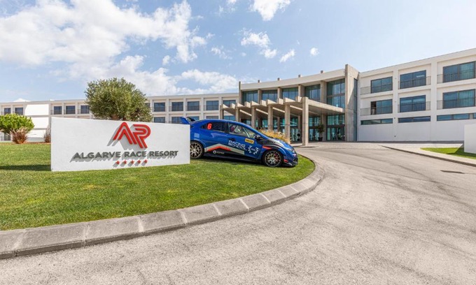 Barracao Hotel | Algarve Race Resort - Hotel