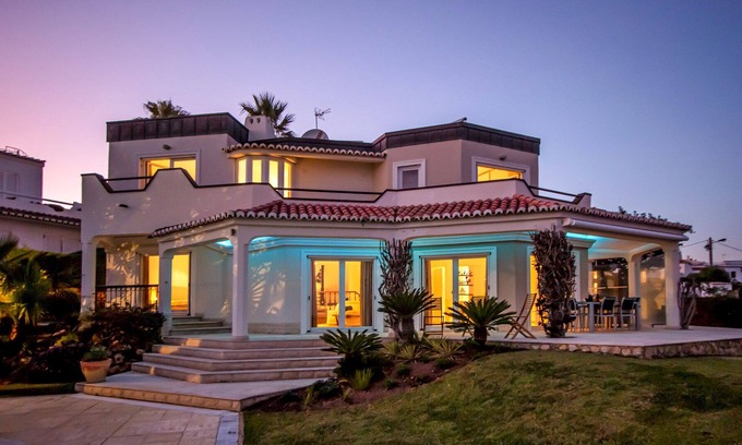Benagil Villa | Algarve Villa with Iconic Benagil Views and Private Pool