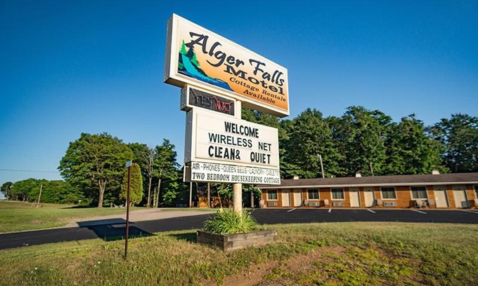 Wetmore Hotel | Alger Falls Motel