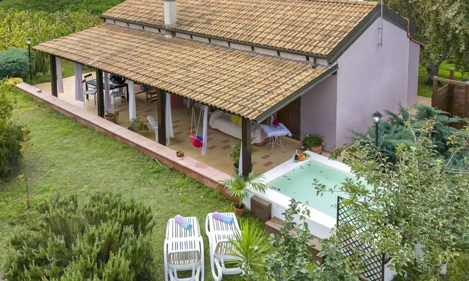 Alghero Villa | Alghero magnificent villa Laurus with pool in Valverde 122 D