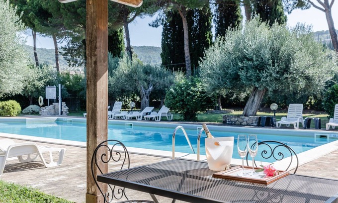Passignano sul Trasimeno Apartment | Algioja Apartment with Pool & Parking