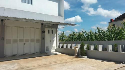 Mandiraja House | Alia Corner Homestay