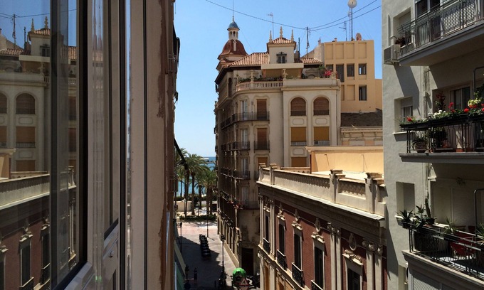 Alicante City Centre Apartment | Alicante - beautiful apartment between the beach and town center. WiFi.