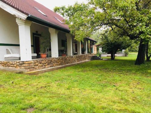 Salfold House | Aligvár Vendégház