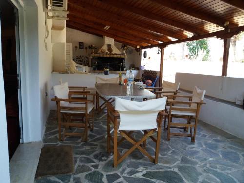 Markopoulo Mesogaias House | Aliki House
