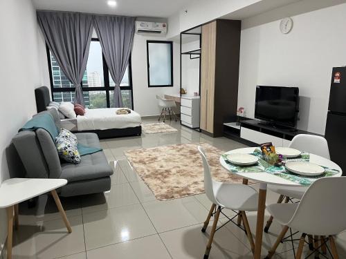 Seksyen 14 Apartment | Alinea Suites Shah Alam by Dreamy Dahlia