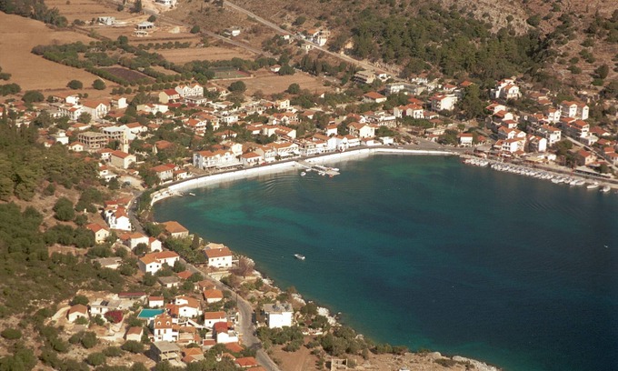Agia Efimia Apartment | Alkmene, the Impressive Lilac suite, for 2X2 people