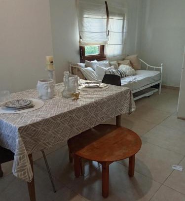 Kala Nera House | Alkyone 4 Bed Accomodation