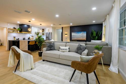 Tampa House | All-Encompassing Retreat with Pool and Game Room!