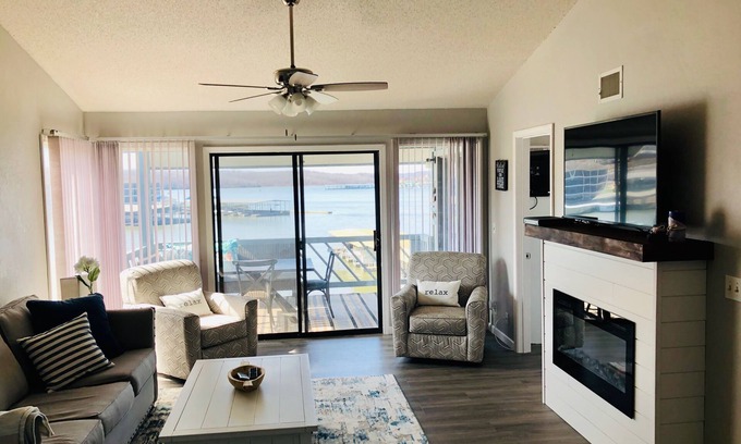Osage Beach Condo | *ALL IN ONE* FISHING, BOATING, GOLFING, SWIMMING, SHOPPING, RELAXING
