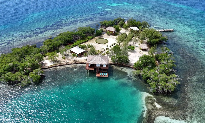 King's Park House | All INCLUSIVE BELIZE PRIVATE ISLAND RENTAL WITH OVER WATER BUNGALOW AND CHEF