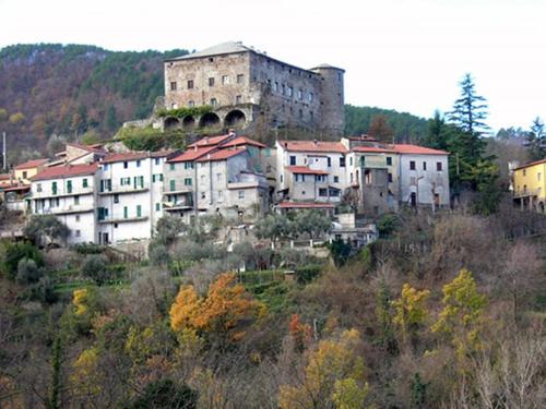 Calice al Cornoviglio Apartment | All'ombra del Castello