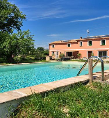 Fano Villa | All'ombra della quercia