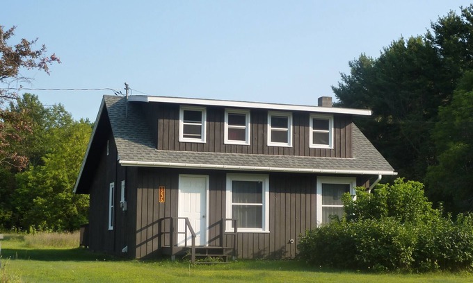 Wilmington Cabin | All Season Camp for Your Adirondack Adventures, 5 miles to Whitetace Mountain