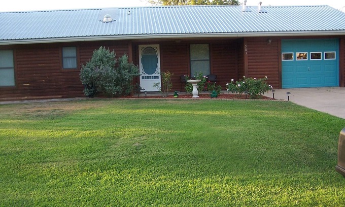 Fayetteville House | All you need to bring is you!