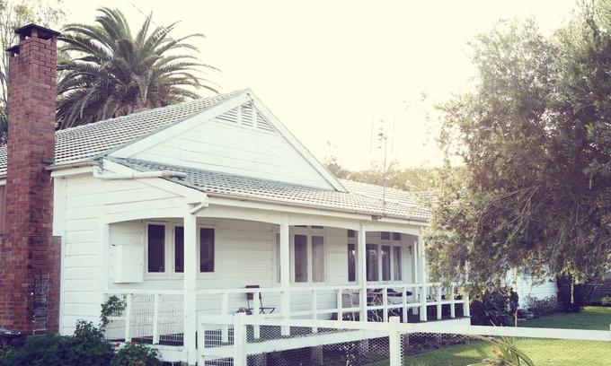Mid-Coast Council House | Allambi - Tranquil, unspoilt escape PET FRIENDLY ON REQUEST