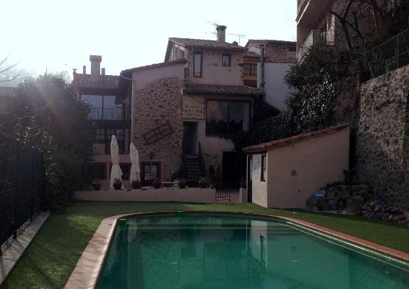 Santa Pau Apartment | Allotjaments Rurals Can Pere Petit