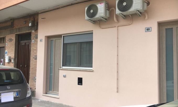 Oristano House | ALLWHITE IUN R5535 CIN IT095038C2000R5535