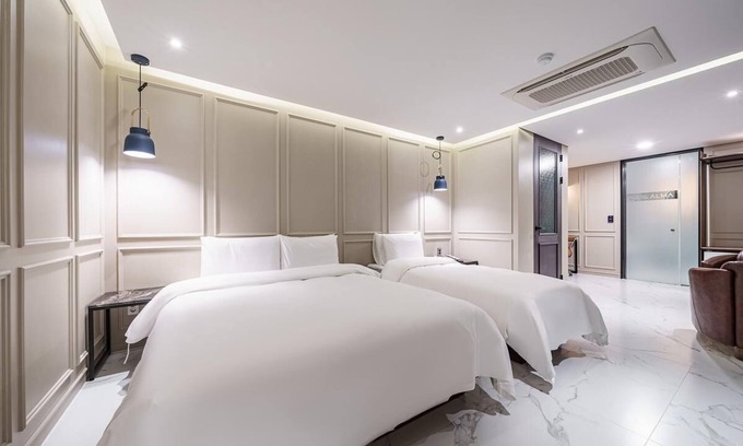 Pocheon Hotel | Alma Hotel