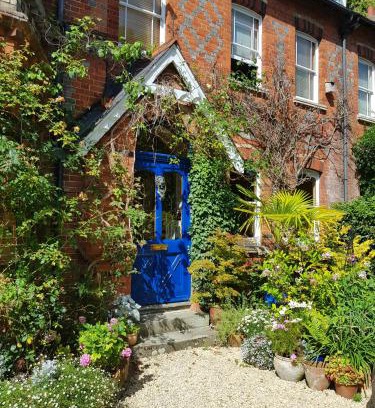 Newbury Bed & Breakfast | Alma House Bed and Breakfast
