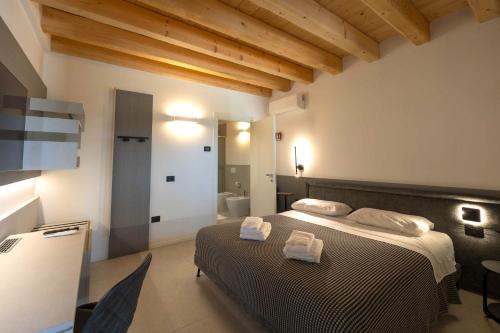 Villa di Molvena House | Alma Room