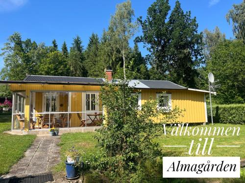Svangsta House | Almagården lantlig miljö