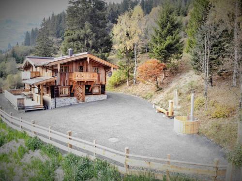 Saalbach-Hinterglemm Ski Chalet | Almhütte Lengau
