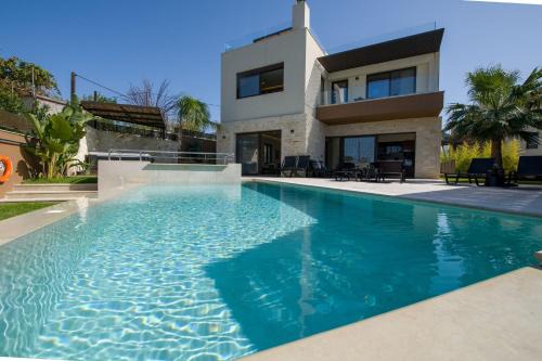 Plaka Villa | Almi-Cove Hilltop Villas