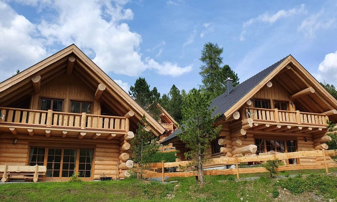 Albeck Cabin | Almzauber Chalets Hochrindl - Chalet Enzian incl. infrared loungers (max. 6 persons)