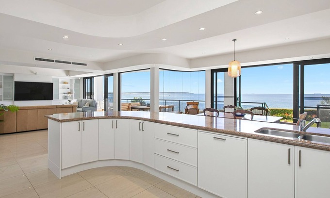 Noraville House | Aloha beachfront Beauty - 13 Elizabeth Dr