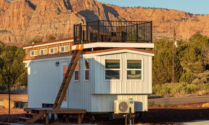 Apple Valley Apartment | Aloha Tiny Home Summa