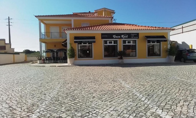 Sao Pedro da Cadeira House | Alojamento Real