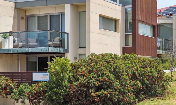 Augusta Apartment | Alouarn Apartment 1 with Hot Tub – sleeps 2 Experience Augusta - Alouarn Apartment 1 - sleeps 2 with spa