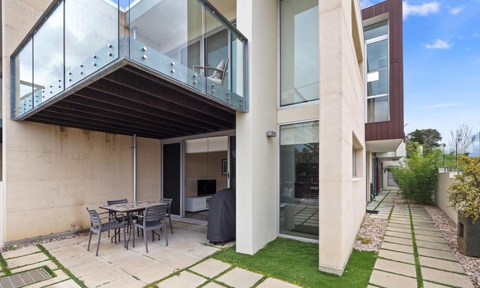 Augusta Apartment | Alouarn Apartment 2 – 2 – sleeps up to 4 Experience Augusta - Alouarn Apartment 2 – 2
