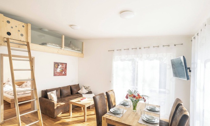Memmingen Apartment | Alpen-hostel Morgensonne Buxacher Straße 23 mit Motorradvermietung