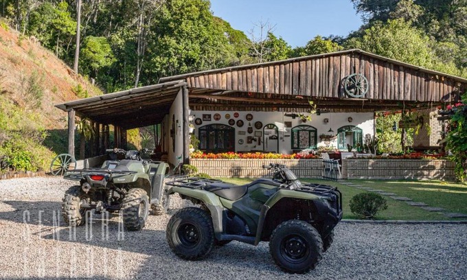 Sao Pedro de Alcantara House | Alpen Ville Farmhouse with Unforgettable Pool
