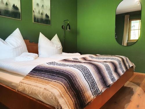 Goetzens Apartment | Alpenflair Apartment mit Balkon - inkl Parkplatz #2