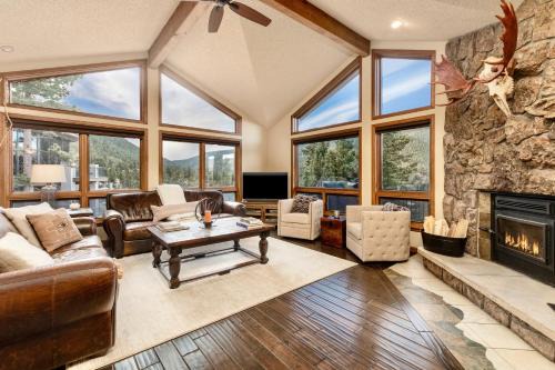 Windcliff Estates House | Alpenglow Vacation Home at Windcliff home