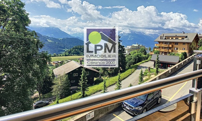Leysin Apartment | Alpha C64 3 room flat approx. 65m2:1 bedroom with 1 single bed and 2 bunk beds1 bedroom with 1 doubl