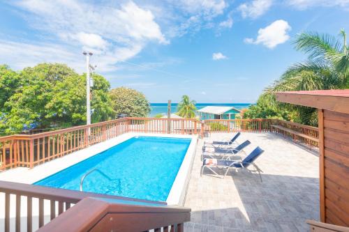 Antoneys Cay Apartment | Alpha's Place - Unit 3C