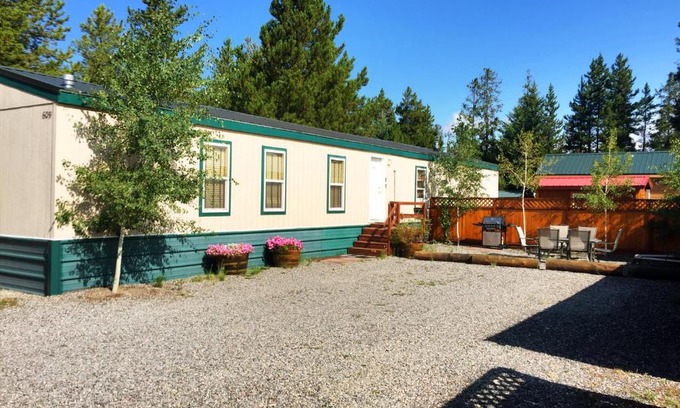 West Yellowstone House | Alpine #3
