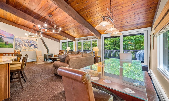 Killington House | Alpine Court Chalet 4 Bedroom Home