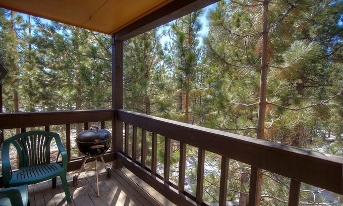 Dollar Point Condo | Alpine Getaway 3 Bedroom Home by RedAwning