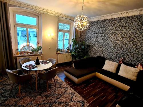 Dorfstadt Apartment | Alpine Getaway with Fireplace